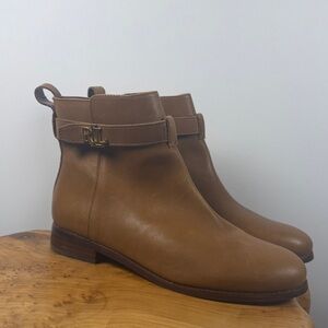 NWOT Lauren Ralph Lauren Brown Leather Ankle Booties